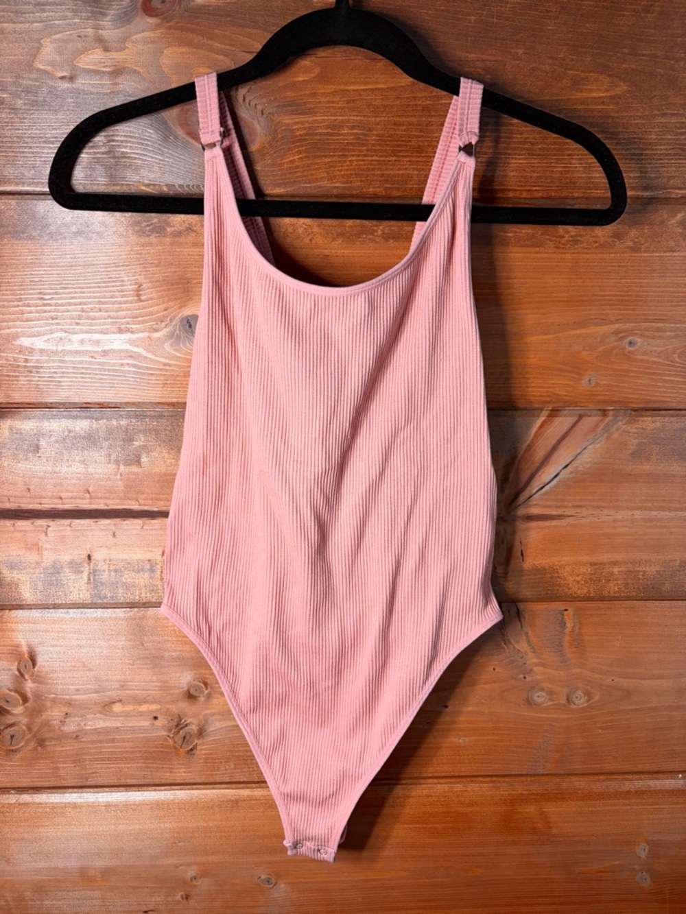Ribbed Scoop-Neck Bodysuit in Dusty Pink